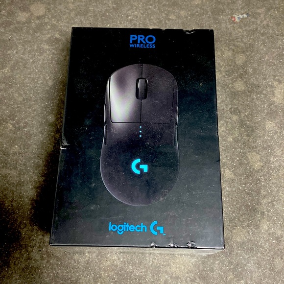 Logitech PRO Wireless Gaming Mouse BNIB - Picture 2 of 6